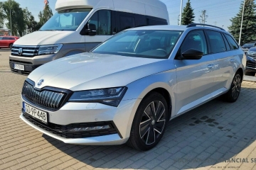 1.4 e-Hybrit LED Matrix • Virtual Cockpit • Navi • Pakiet Black